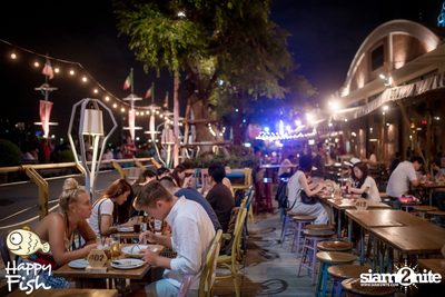 คืนวันศุกร์ ที่ร้าน แฮปปี้ ฟิช, เอเชีย ทีค เดอะ ริเวอร์ฟร้อนท์ — photo 6