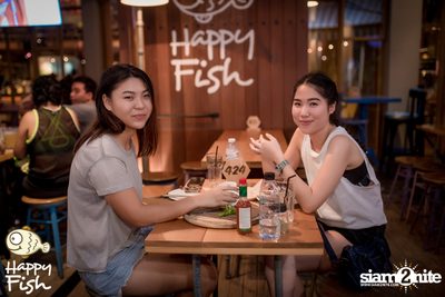 คืนวันศุกร์ ที่ร้าน แฮปปี้ ฟิช, เอเชีย ทีค เดอะ ริเวอร์ฟร้อนท์ — photo 8