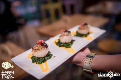 คืนวันศุกร์ ที่ร้าน แฮปปี้ ฟิช, เอเชีย ทีค เดอะ ริเวอร์ฟร้อนท์ — photo 9