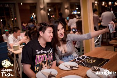 คืนวันศุกร์ ที่ร้าน แฮปปี้ ฟิช, เอเชีย ทีค เดอะ ริเวอร์ฟร้อนท์ — photo 29