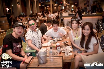 คืนวันศุกร์ ที่ร้าน แฮปปี้ ฟิช, เอเชีย ทีค เดอะ ริเวอร์ฟร้อนท์ — photo 33