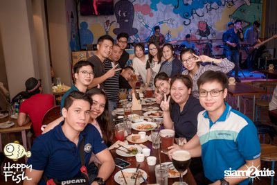 คืนวันศุกร์ ที่ร้าน แฮปปี้ ฟิช, เอเชีย ทีค เดอะ ริเวอร์ฟร้อนท์ — photo 42