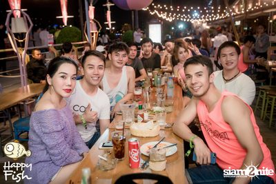 คืนวันศุกร์ ที่ร้าน แฮปปี้ ฟิช, เอเชีย ทีค เดอะ ริเวอร์ฟร้อนท์ — photo 48