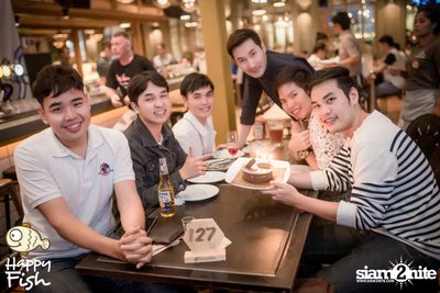 คืนวันศุกร์ ที่ร้าน แฮปปี้ ฟิช, เอเชีย ทีค เดอะ ริเวอร์ฟร้อนท์ — photo 66
