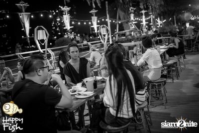 คืนวันศุกร์ ที่ร้าน แฮปปี้ ฟิช, เอเชีย ทีค เดอะ ริเวอร์ฟร้อนท์ — photo 87