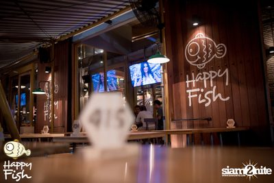 คืนวันศุกร์ ที่ร้าน แฮปปี้ ฟิช, เอเชีย ทีค เดอะ ริเวอร์ฟร้อนท์ — photo 88