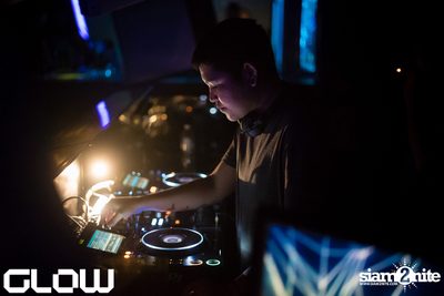 Superstar Panda & Ellie at GLOW — photo 2