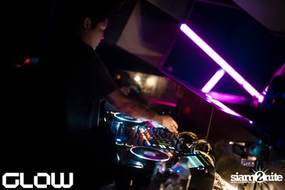 Superstar Panda & Ellie at GLOW — photo 13