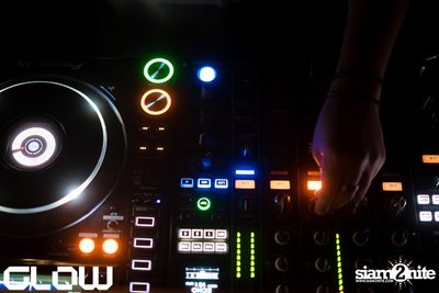 Superstar Panda & Ellie at GLOW — photo 15