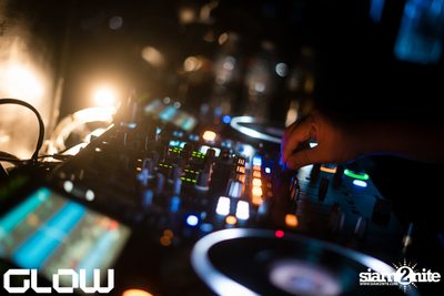 Superstar Panda & Ellie at GLOW — photo 53