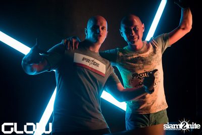 Superstar Panda & Ellie at GLOW — photo 58