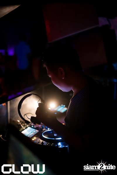 Superstar Panda & Ellie at GLOW — photo 59