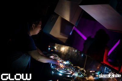 Superstar Panda & Ellie at GLOW — photo 68