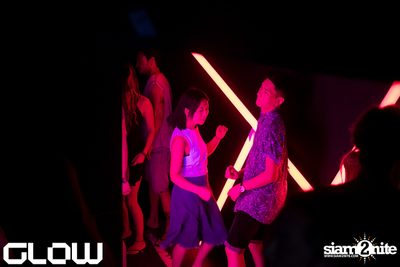 Superstar Panda & Ellie at GLOW — photo 77