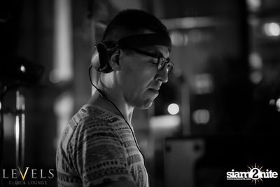 DJ Crespo ที่ เลเวล — photo 40