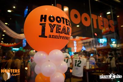 Hooters Soi 15 Bangkok - 1 Year Anniversary Party — photo 2