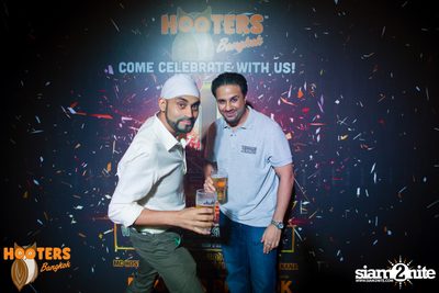 Hooters Soi 15 Bangkok - 1 Year Anniversary Party — photo 18