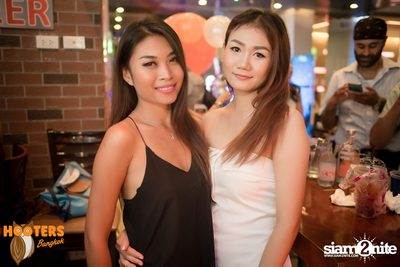 Hooters Soi 15 Bangkok - 1 Year Anniversary Party — photo 28