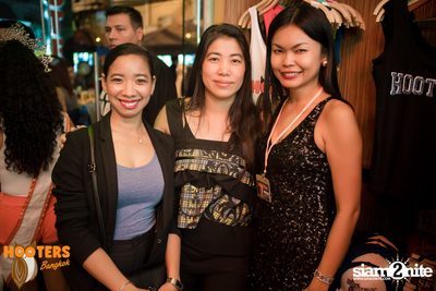 Hooters Soi 15 Bangkok - 1 Year Anniversary Party — photo 29