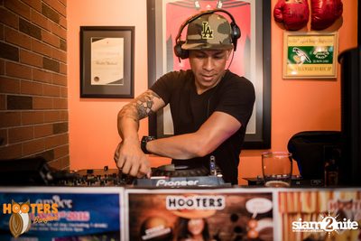 Hooters Soi 15 Bangkok - 1 Year Anniversary Party — photo 31