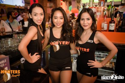 Hooters Soi 15 Bangkok - 1 Year Anniversary Party — photo 45