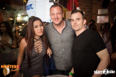 Hooters Soi 15 Bangkok - 1 Year Anniversary Party — photo 54