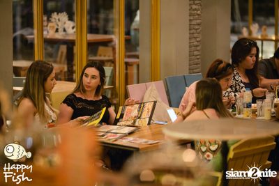 คืนวันศุกร์ ที่ร้าน แฮปปี้ ฟิช, เอเชีย ทีค เดอะ ริเวอร์ฟร้อนท์ — photo 1
