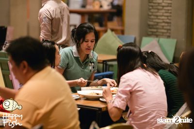 คืนวันศุกร์ ที่ร้าน แฮปปี้ ฟิช, เอเชีย ทีค เดอะ ริเวอร์ฟร้อนท์ — photo 16
