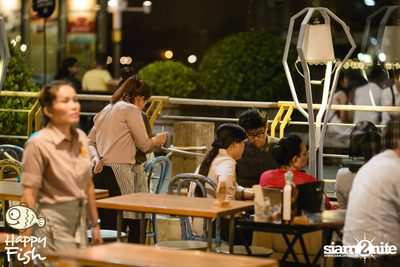 คืนวันศุกร์ ที่ร้าน แฮปปี้ ฟิช, เอเชีย ทีค เดอะ ริเวอร์ฟร้อนท์ — photo 17