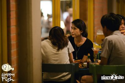 คืนวันศุกร์ ที่ร้าน แฮปปี้ ฟิช, เอเชีย ทีค เดอะ ริเวอร์ฟร้อนท์ — photo 19