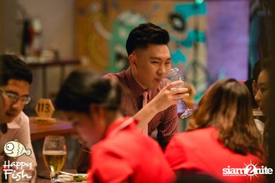 คืนวันศุกร์ ที่ร้าน แฮปปี้ ฟิช, เอเชีย ทีค เดอะ ริเวอร์ฟร้อนท์ — photo 21
