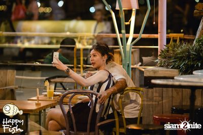 คืนวันศุกร์ ที่ร้าน แฮปปี้ ฟิช, เอเชีย ทีค เดอะ ริเวอร์ฟร้อนท์ — photo 25