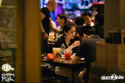 คืนวันศุกร์ ที่ร้าน แฮปปี้ ฟิช, เอเชีย ทีค เดอะ ริเวอร์ฟร้อนท์ — photo 35