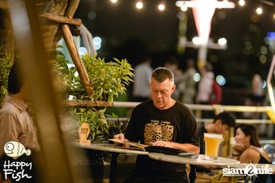 คืนวันศุกร์ ที่ร้าน แฮปปี้ ฟิช, เอเชีย ทีค เดอะ ริเวอร์ฟร้อนท์ — photo 41