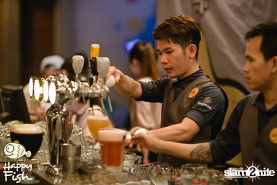 คืนวันศุกร์ ที่ร้าน แฮปปี้ ฟิช, เอเชีย ทีค เดอะ ริเวอร์ฟร้อนท์ — photo 56