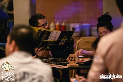คืนวันศุกร์ ที่ร้าน แฮปปี้ ฟิช, เอเชีย ทีค เดอะ ริเวอร์ฟร้อนท์ — photo 65