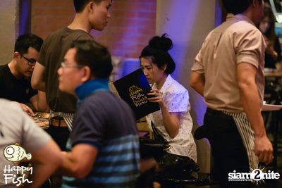 คืนวันศุกร์ ที่ร้าน แฮปปี้ ฟิช, เอเชีย ทีค เดอะ ริเวอร์ฟร้อนท์ — photo 67