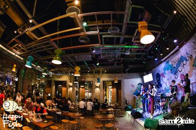 คืนวันศุกร์ ที่ร้าน แฮปปี้ ฟิช, เอเชีย ทีค เดอะ ริเวอร์ฟร้อนท์ — photo 69