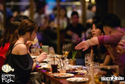 คืนวันศุกร์ ที่ร้าน แฮปปี้ ฟิช, เอเชีย ทีค เดอะ ริเวอร์ฟร้อนท์ — photo 71