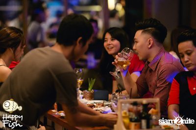 คืนวันศุกร์ ที่ร้าน แฮปปี้ ฟิช, เอเชีย ทีค เดอะ ริเวอร์ฟร้อนท์ — photo 72