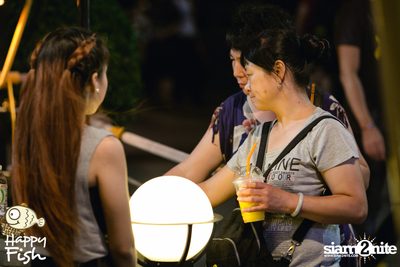 คืนวันศุกร์ ที่ร้าน แฮปปี้ ฟิช, เอเชีย ทีค เดอะ ริเวอร์ฟร้อนท์ — photo 87