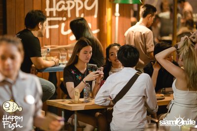 คืนวันศุกร์ ที่ร้าน แฮปปี้ ฟิช, เอเชีย ทีค เดอะ ริเวอร์ฟร้อนท์ — photo 91