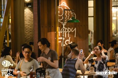 คืนวันศุกร์ ที่ร้าน แฮปปี้ ฟิช, เอเชีย ทีค เดอะ ริเวอร์ฟร้อนท์ — photo 92