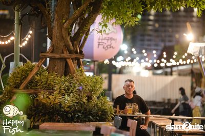 คืนวันศุกร์ ที่ร้าน แฮปปี้ ฟิช, เอเชีย ทีค เดอะ ริเวอร์ฟร้อนท์ — photo 100