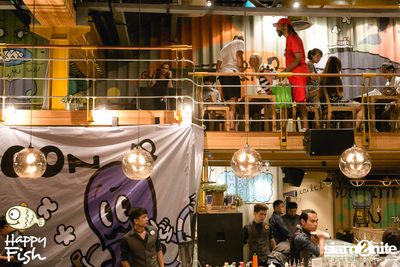 คืนวันศุกร์ ที่ร้าน แฮปปี้ ฟิช, เอเชีย ทีค เดอะ ริเวอร์ฟร้อนท์ — photo 104