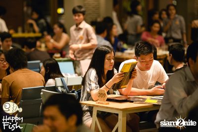 คืนวันศุกร์ ที่ร้าน แฮปปี้ ฟิช, เอเชีย ทีค เดอะ ริเวอร์ฟร้อนท์ — photo 129
