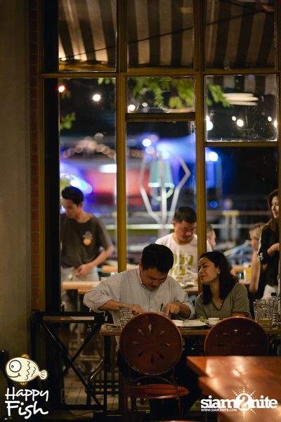 คืนวันศุกร์ ที่ร้าน แฮปปี้ ฟิช, เอเชีย ทีค เดอะ ริเวอร์ฟร้อนท์ — photo 138