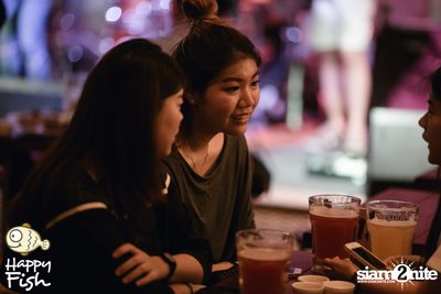 คืนวันศุกร์ ที่ร้าน แฮปปี้ ฟิช, เอเชีย ทีค เดอะ ริเวอร์ฟร้อนท์ — photo 154