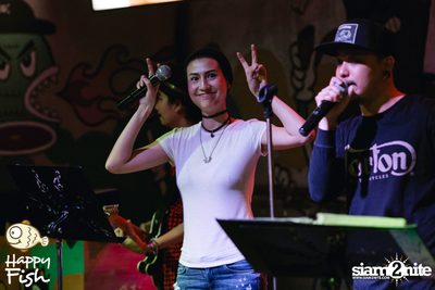 คืนวันศุกร์ ที่ร้าน แฮปปี้ ฟิช, เอเชีย ทีค เดอะ ริเวอร์ฟร้อนท์ — photo 158