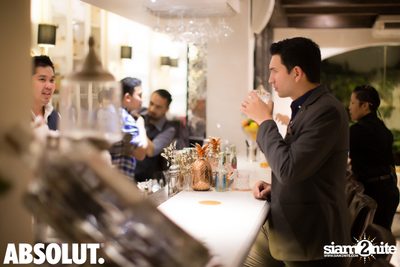 Absolut Elyx Mixology Night ที่ ซอเรนโต้ — photo 6